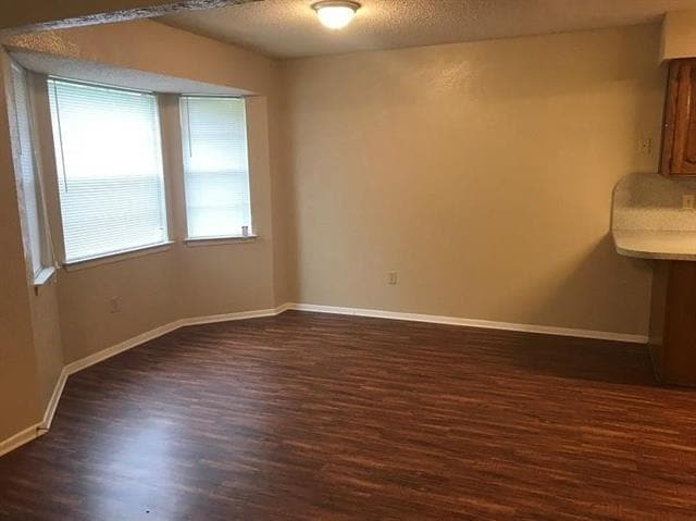 Building Photo - 721 Lindenwood Dr