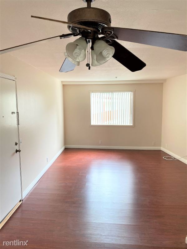 Foto del edificio - 248 W Avenida Palizada