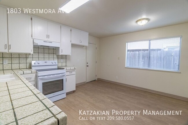 Foto del edificio - 1803 Westmora Ave