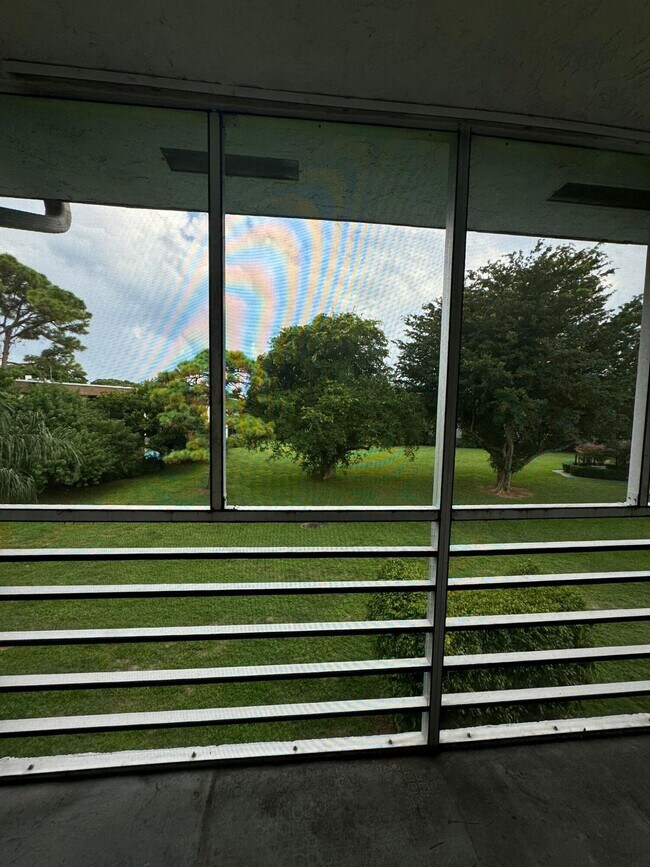 Foto del edificio - 2200 Springdale Blvd