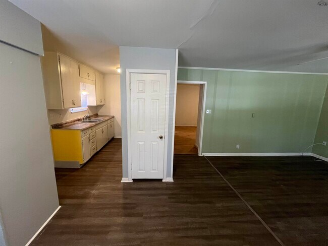 Foto del edificio - 1900 Huff St