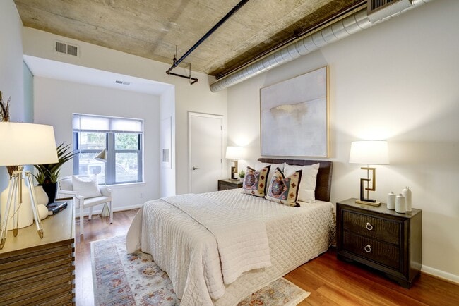 Foto del edificio - 1300 N St NW