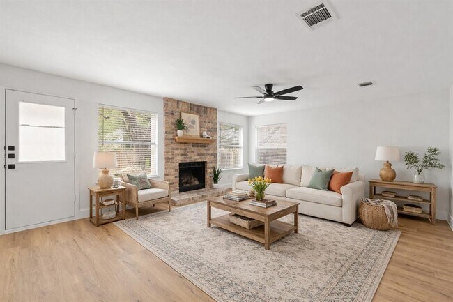 Building Photo - 13108 Tilder Dr