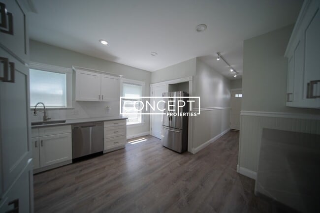 Photo - 12-14 Richardson Unit 1 Apartment