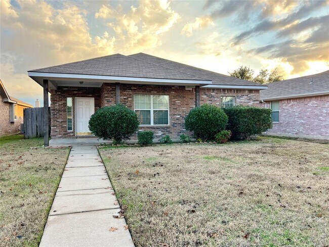 Foto del edificio - 703 Donny Brook Dr