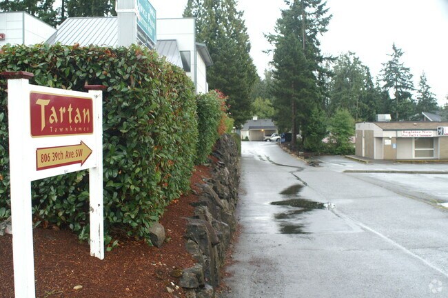 Otro - 806 39th Ave SW