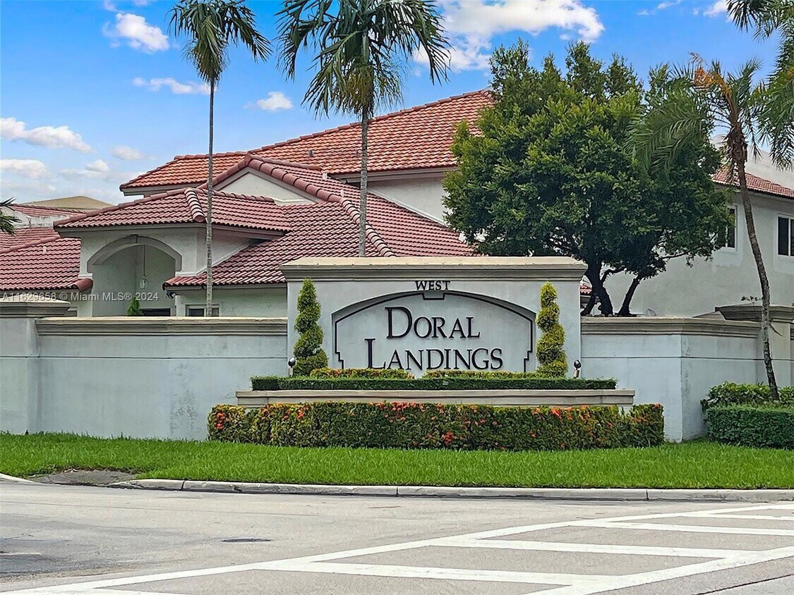 Foto principal - 5100 NW 116th Ct
