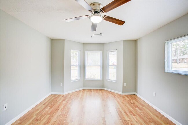 Foto del edificio - 4 Little John Ln