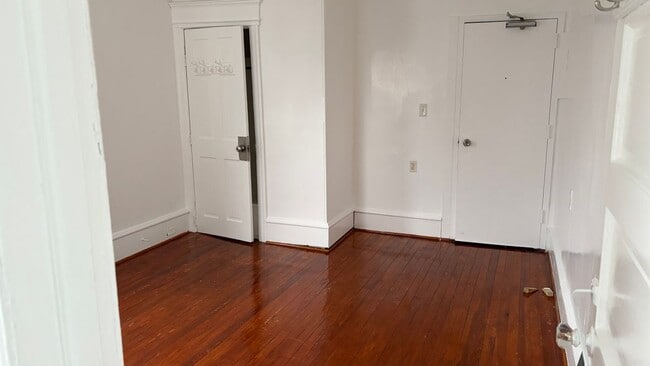 Building Photo - 14 S Raleigh Ave