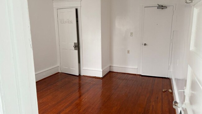 Foto del edificio - 14 S Raleigh Ave