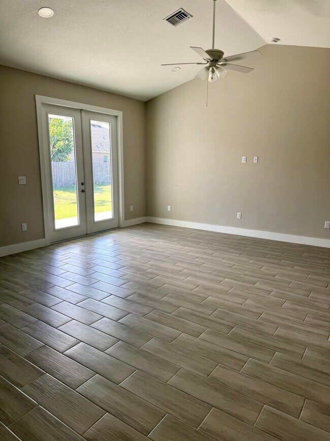 Foto del edificio - 4043 SW McIntosh St