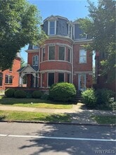 Building Photo - 473 Virginia St