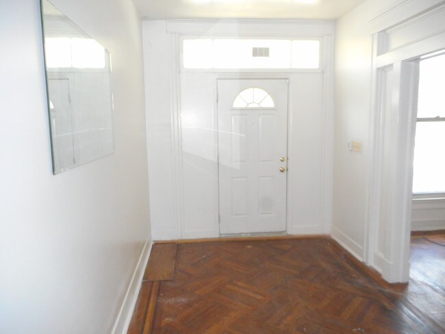 Foto del edificio - 225 W 29th St