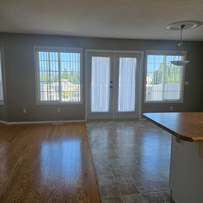 Photo du bâtiment - 46342 Valleyview Rd