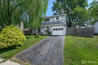Building Photo - 16 Gerard Ave