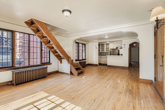 Building Photo - Capitol Hill Location, private roof top de...