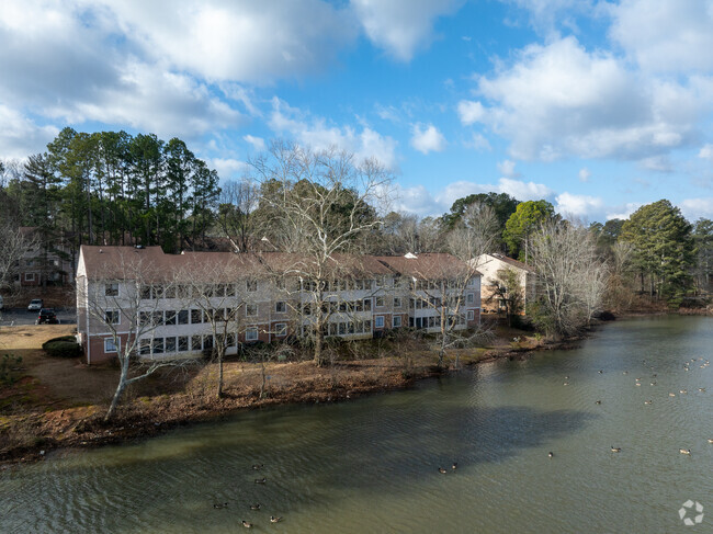 Building Photo - Water Vista