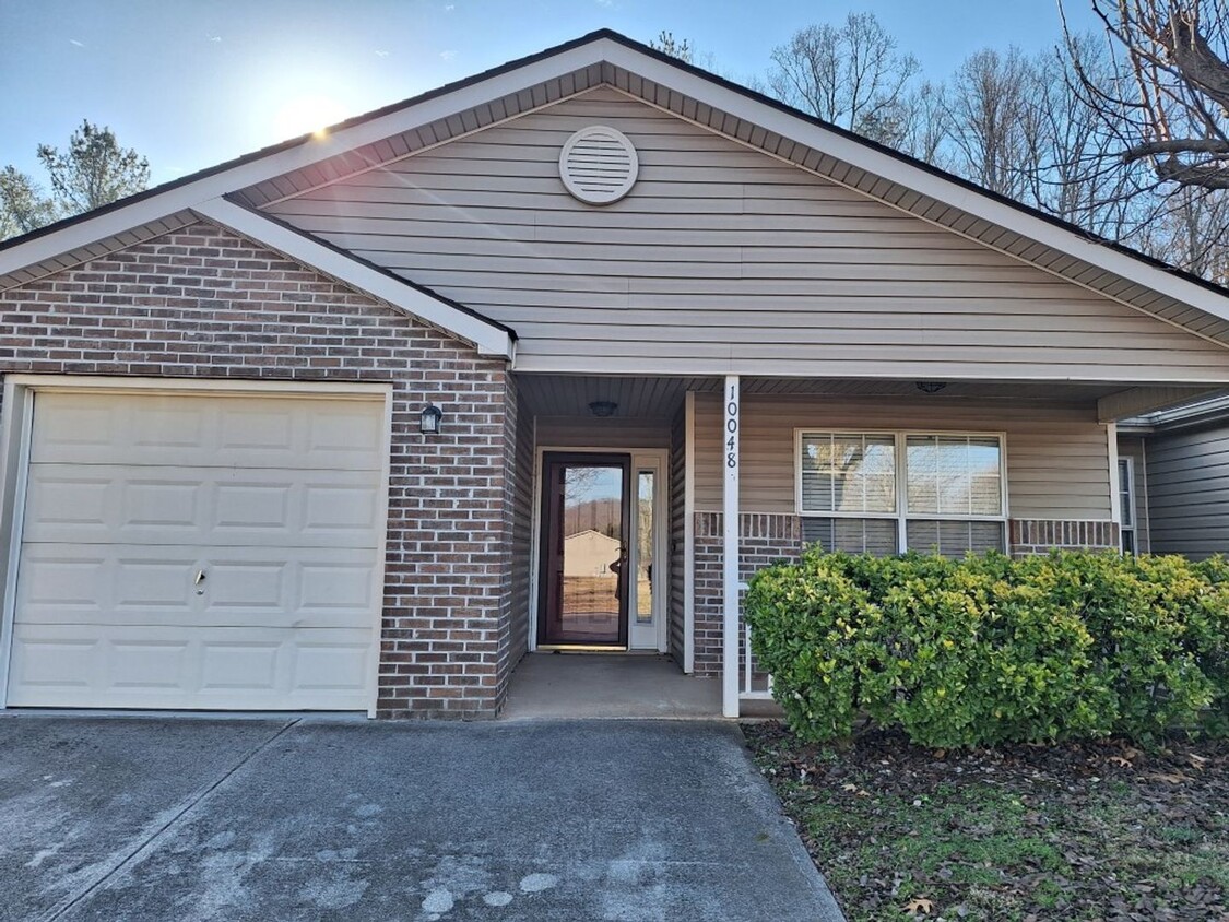 Foto principal - Hard to find 3br/2ba condo in West Knoxville.