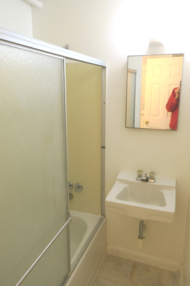 Bathroom - 1941 Vermont Ave NW