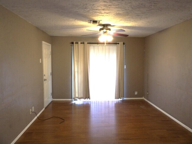 Foto del edificio - 407 NW 56th St
