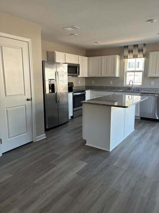 Foto del edificio - FORMER MODEL townhome at Villa Grande community