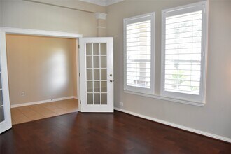 Building Photo - 18627 Summercliff Ln