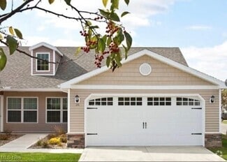 Building Photo - 245 Brittany Ln