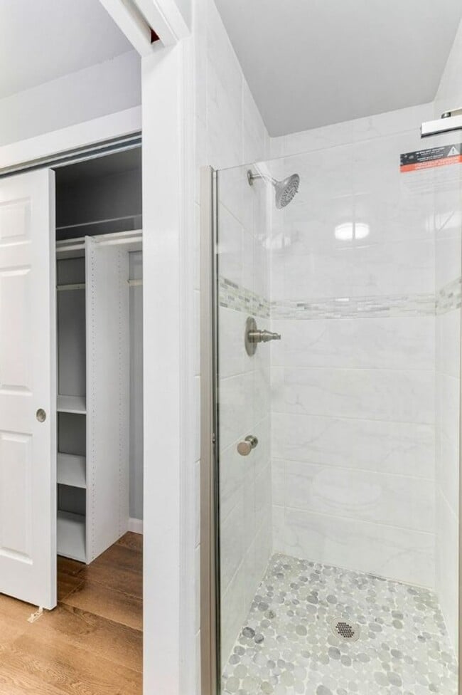 Building Photo - 2bd/1.75ba Kirkland Condo