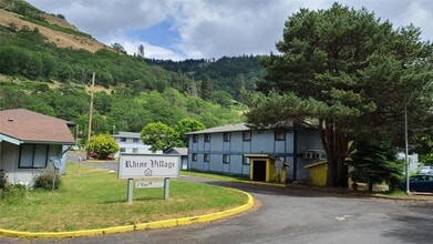 Building Photo - 200 NE Rhine Village Dr