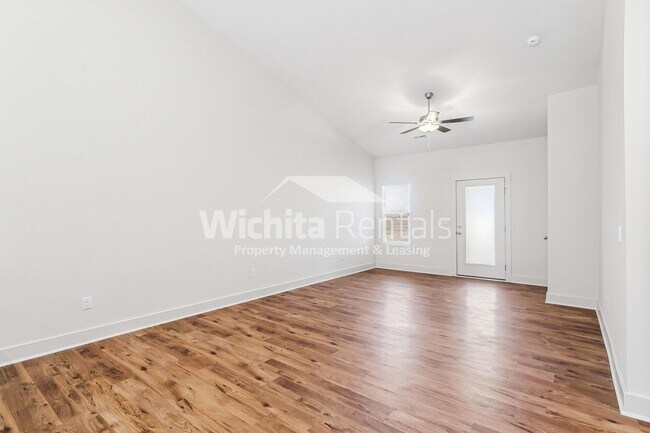 Foto del edificio - 1867-1867 S Hickory Creek Ct