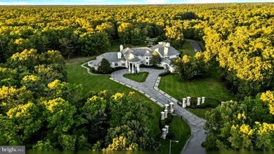 Building Photo - 636 S New York Rd