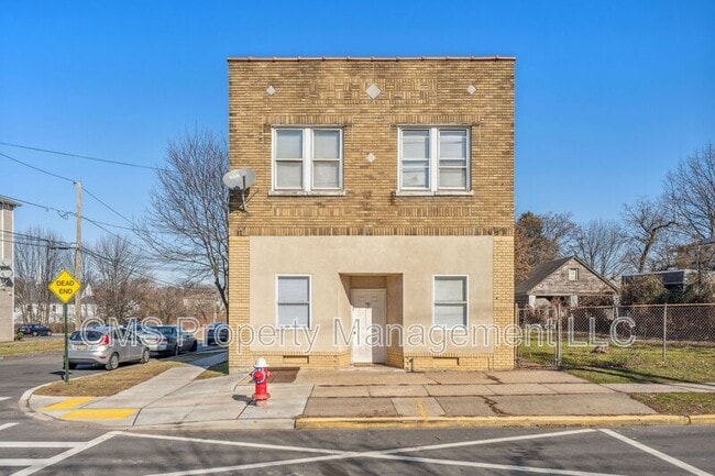 Photo - 1501 S Wood Ave Apartment