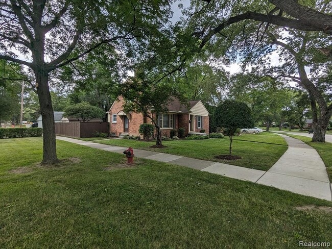 Building Photo - 4418 S Verona Cir