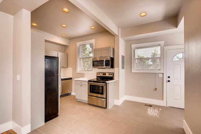 Building Photo - 1115 15th St