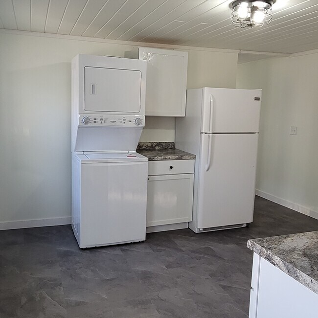 In kitchen laundry station - 864 N Pine St