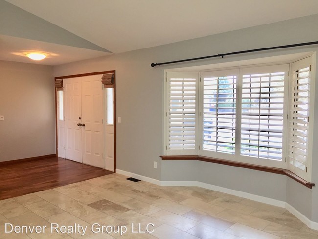 Building Photo - 4 br, 3 bath House - 6162 S Kenton Way