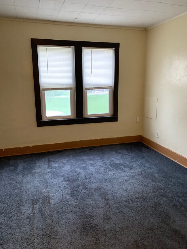 Building Photo - 1414 Riehl St
