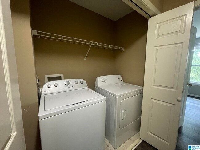 Foto del edificio - 1727 Ashwood Dr