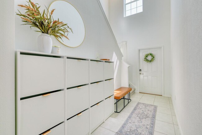 Foto del edificio - 111 Rain Lily Ave