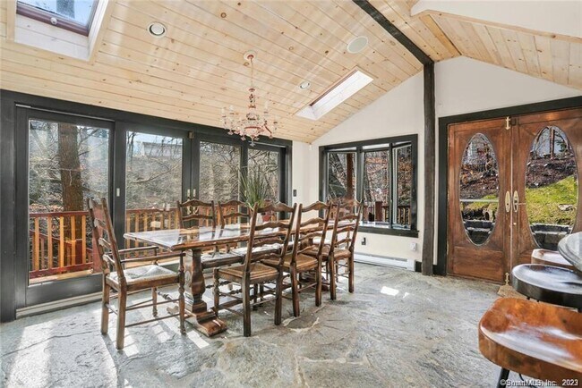 Building Photo - 29 Buena Vista Dr
