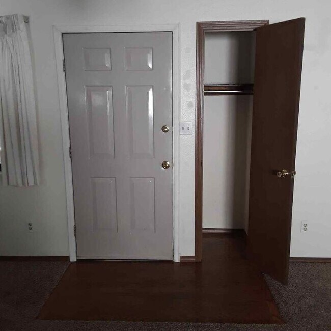 Foto del edificio - 1104 Laporte Ave