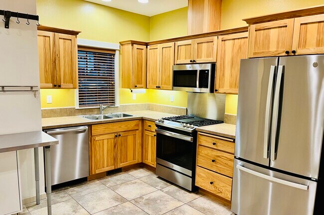 Foto del edificio - 2339 NW Labiche Ln