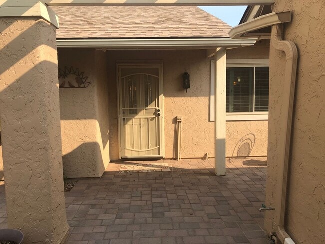 Building Photo - Perfect & Newly Updated Vacation Home, 45+ Active Adult Community. Available now through November...