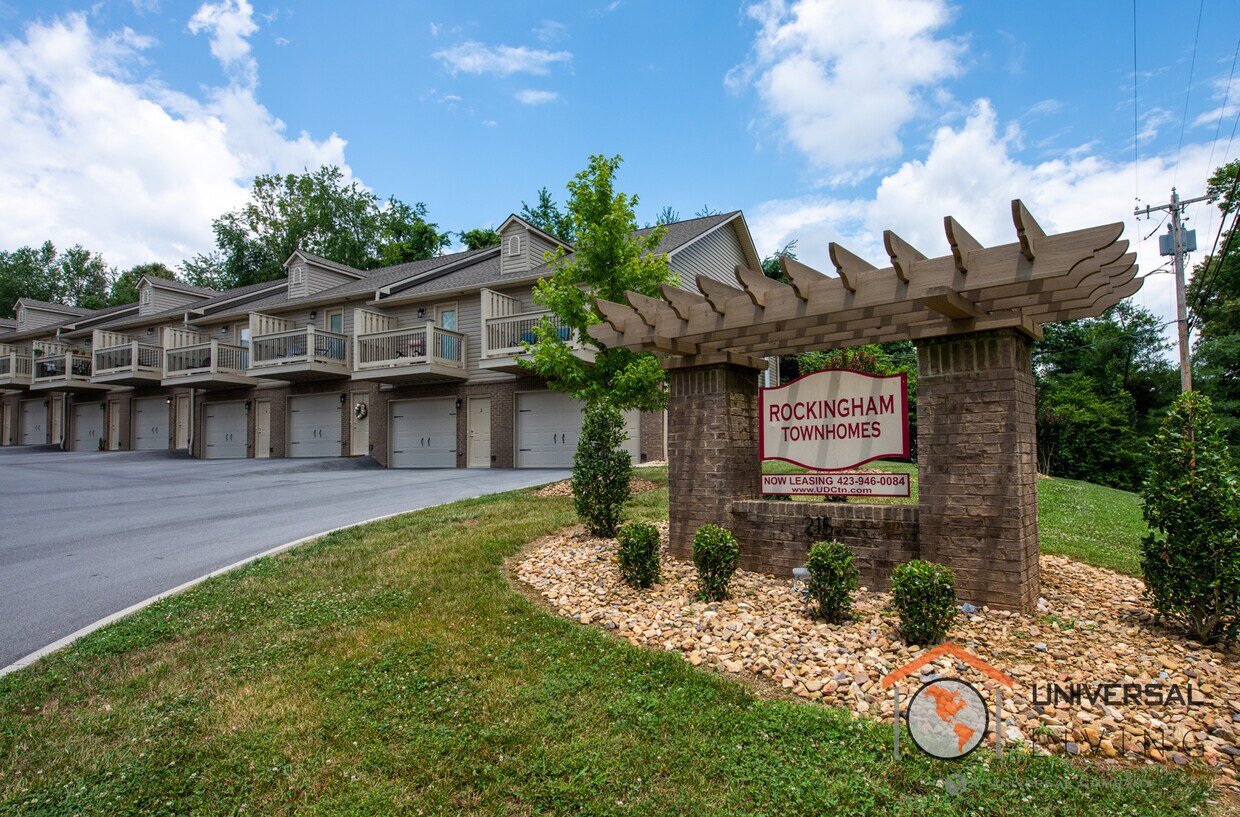 Foto principal - Rockingham Townhomes