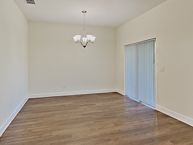 Foto del edificio - 6236 Bridlewood Lane