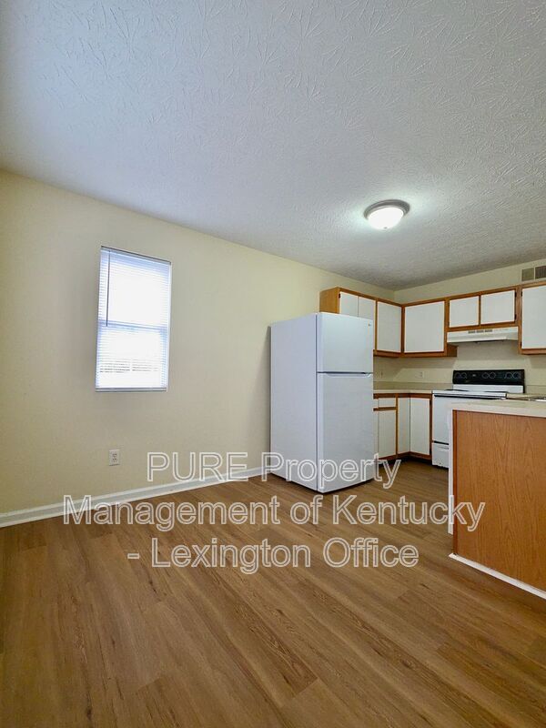 Building Photo - 266 Grinder Ct