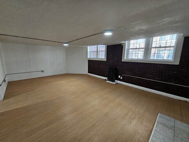 Foto del edificio - 2654 N Moreland Blvd