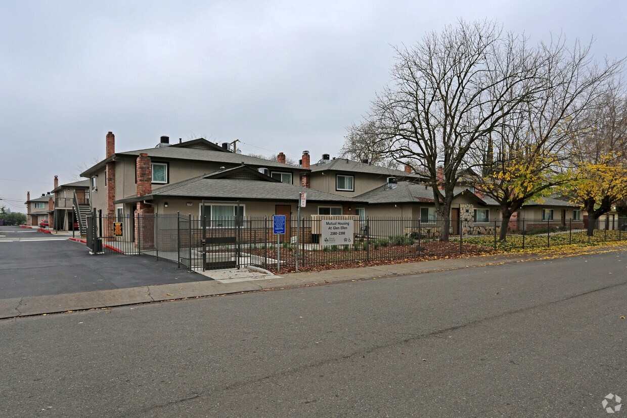 Primary Photo - Glen Ellen Estates