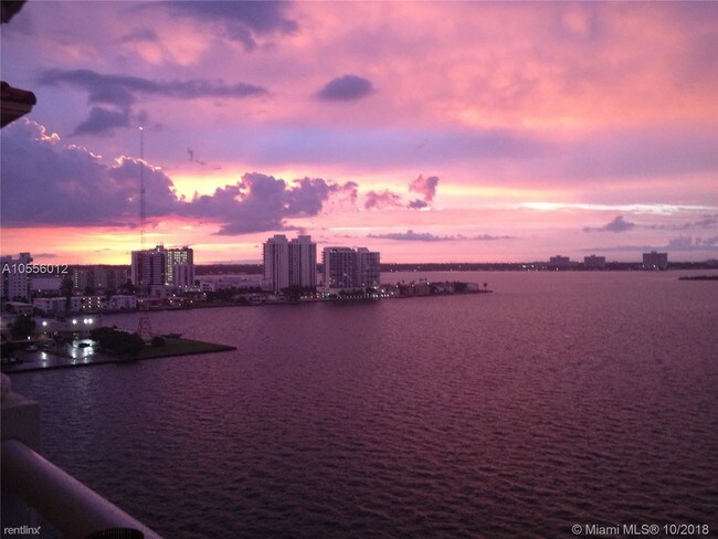 Foto del edificio - 2 br, 2 bath  - 1625 79th Street Cswy