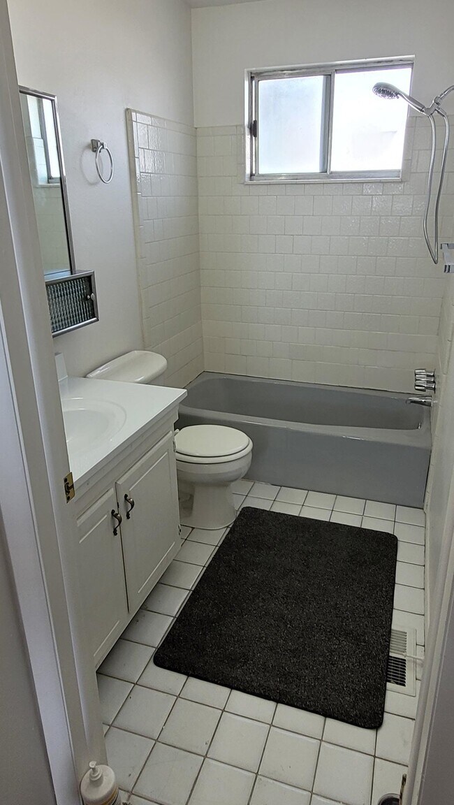 Building Photo - 3191 Hammonton Cir